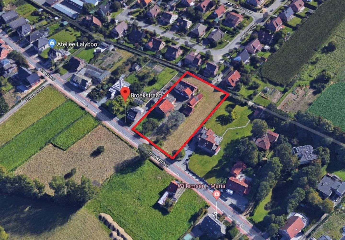 LOT 1  - CASALINA REAL ESTATE vous propose en vente:m aisons résidentielles neuves et construites dans une zone agricole et boisée. Ecole et garderie dans un rayon de 600 m, à 3 km de l'autoroute A12 direction Bruxelles - Anvers. Plus d'infos WWW.CASAL