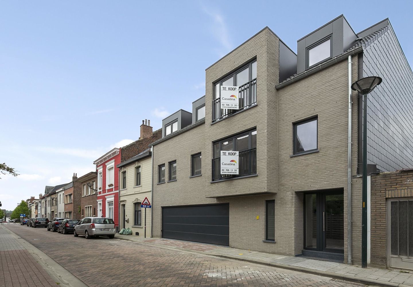 CASALINA Real Estate stelt TE KOOP : 4 appartementen in het centrum van Zaventem. Investeringsproject op wandelafstand van de luchthaven en station. Prijzen vanaf 215.000 €. Deze nieuwe appartementen liggen op 100 m van het centrum van Zaventem, winkels