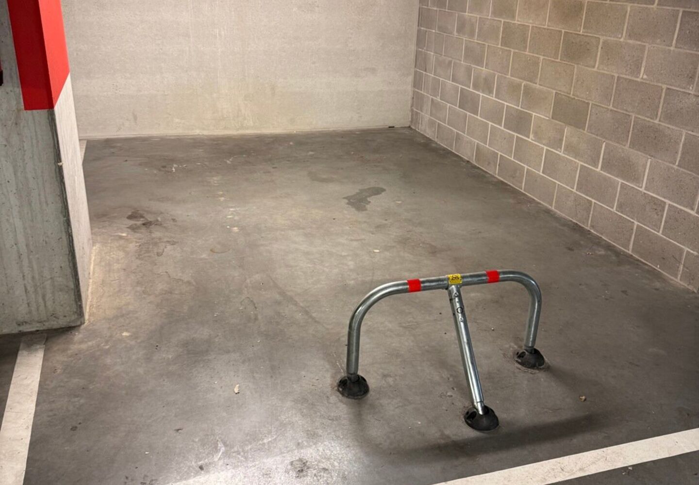 Binnenstaanplaats te huur in Evere
