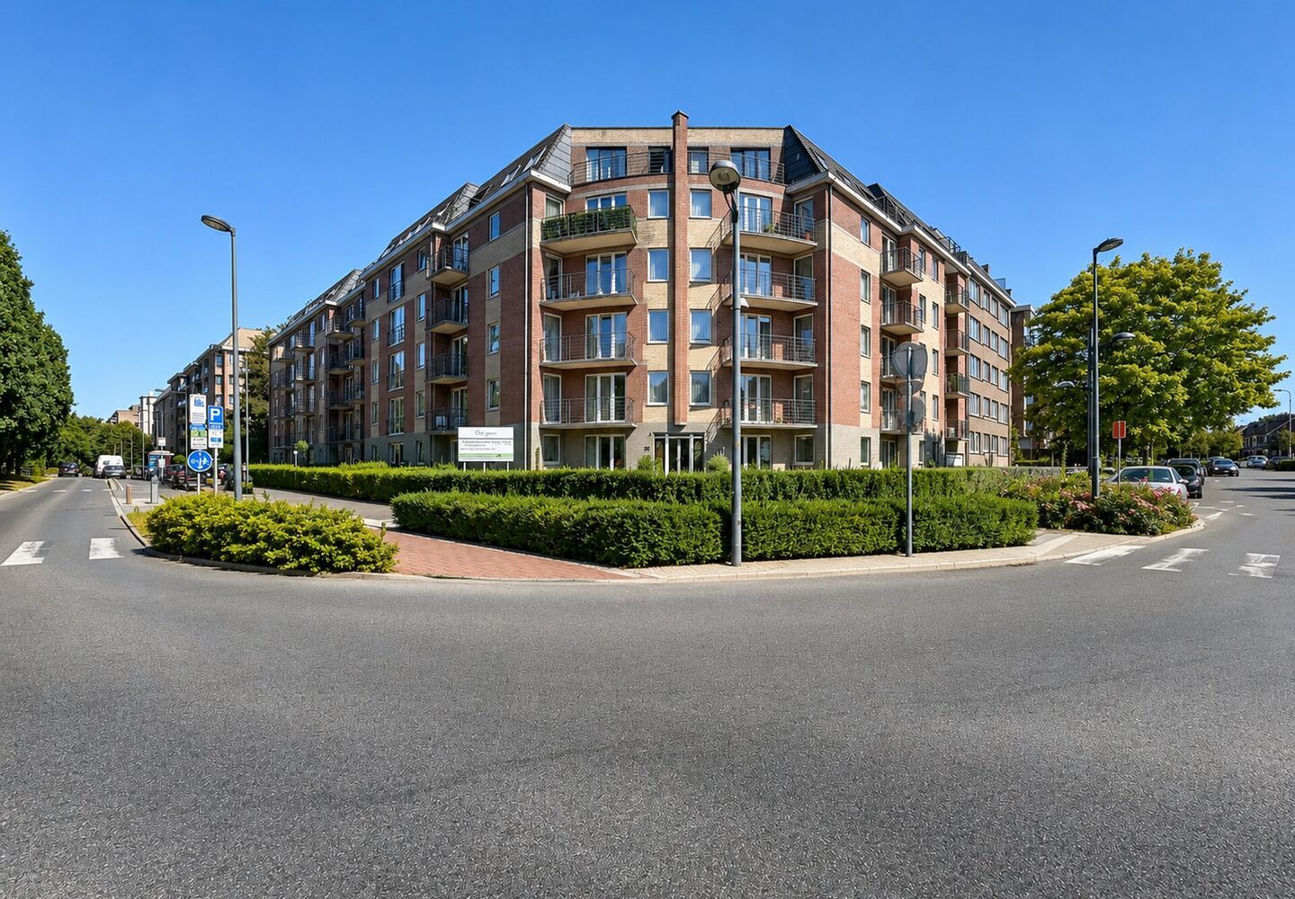 Binnenstaanplaats te koop in Evere