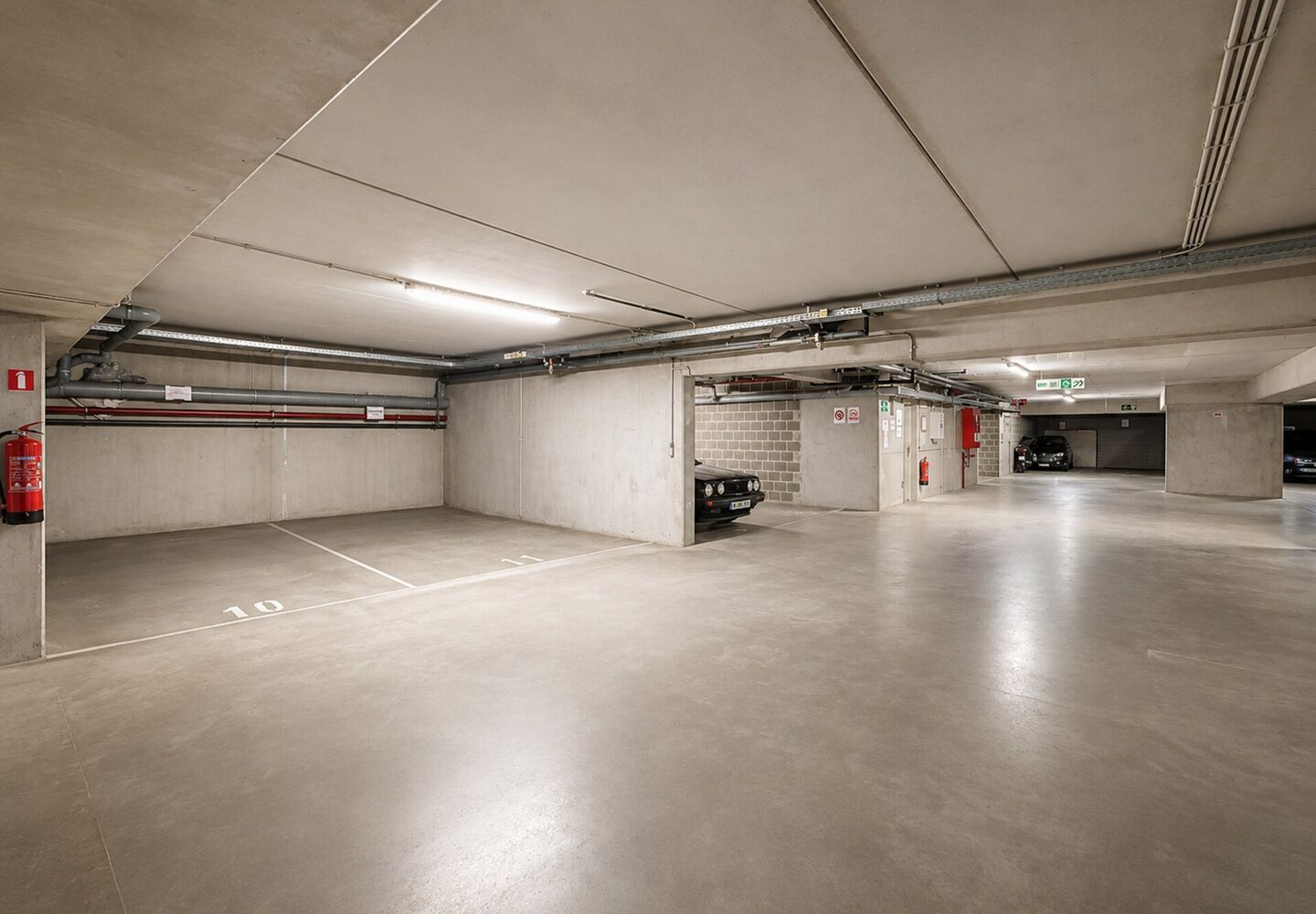 Binnenstaanplaats te koop in Evere