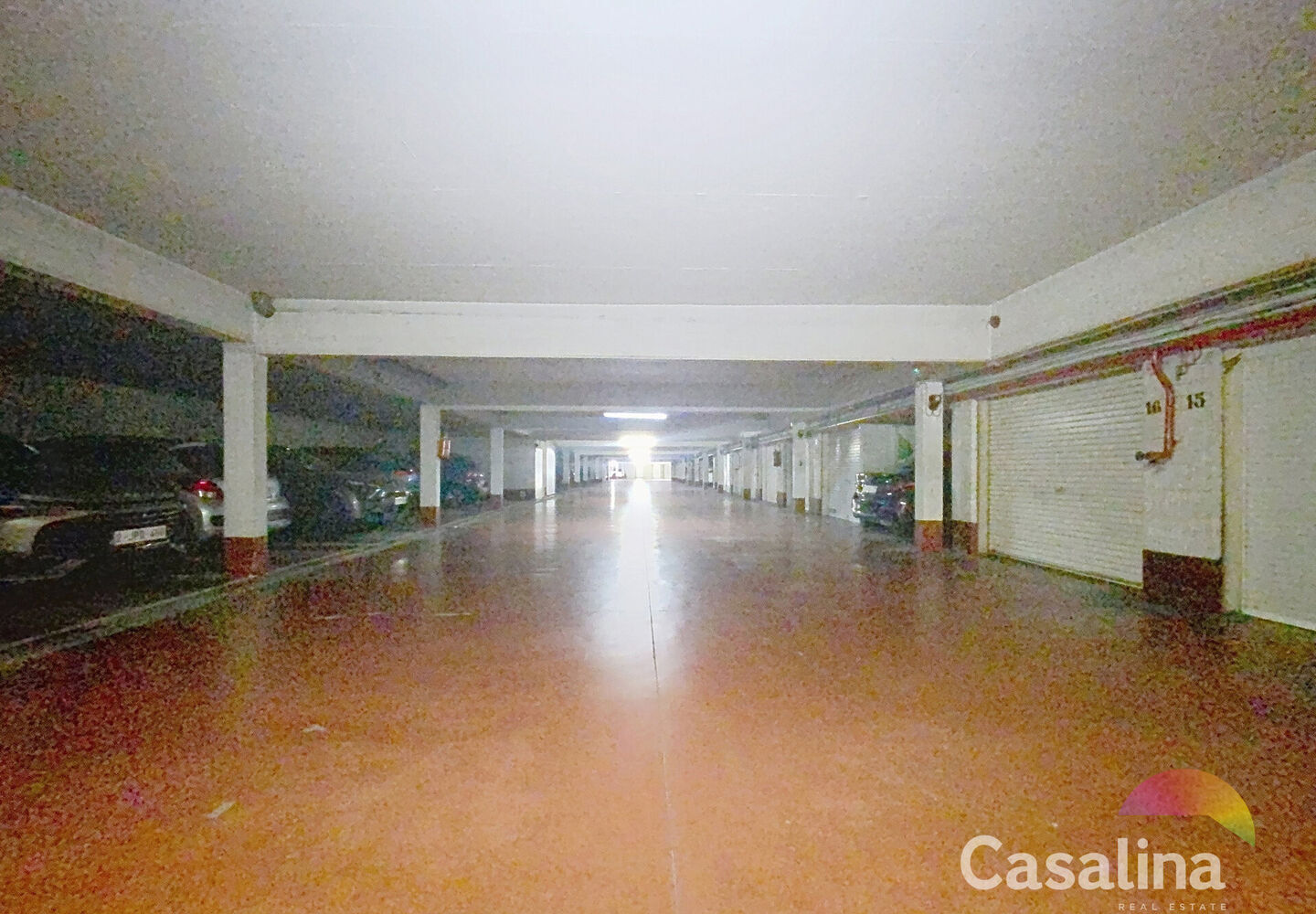 Closed garage for rent in Evere