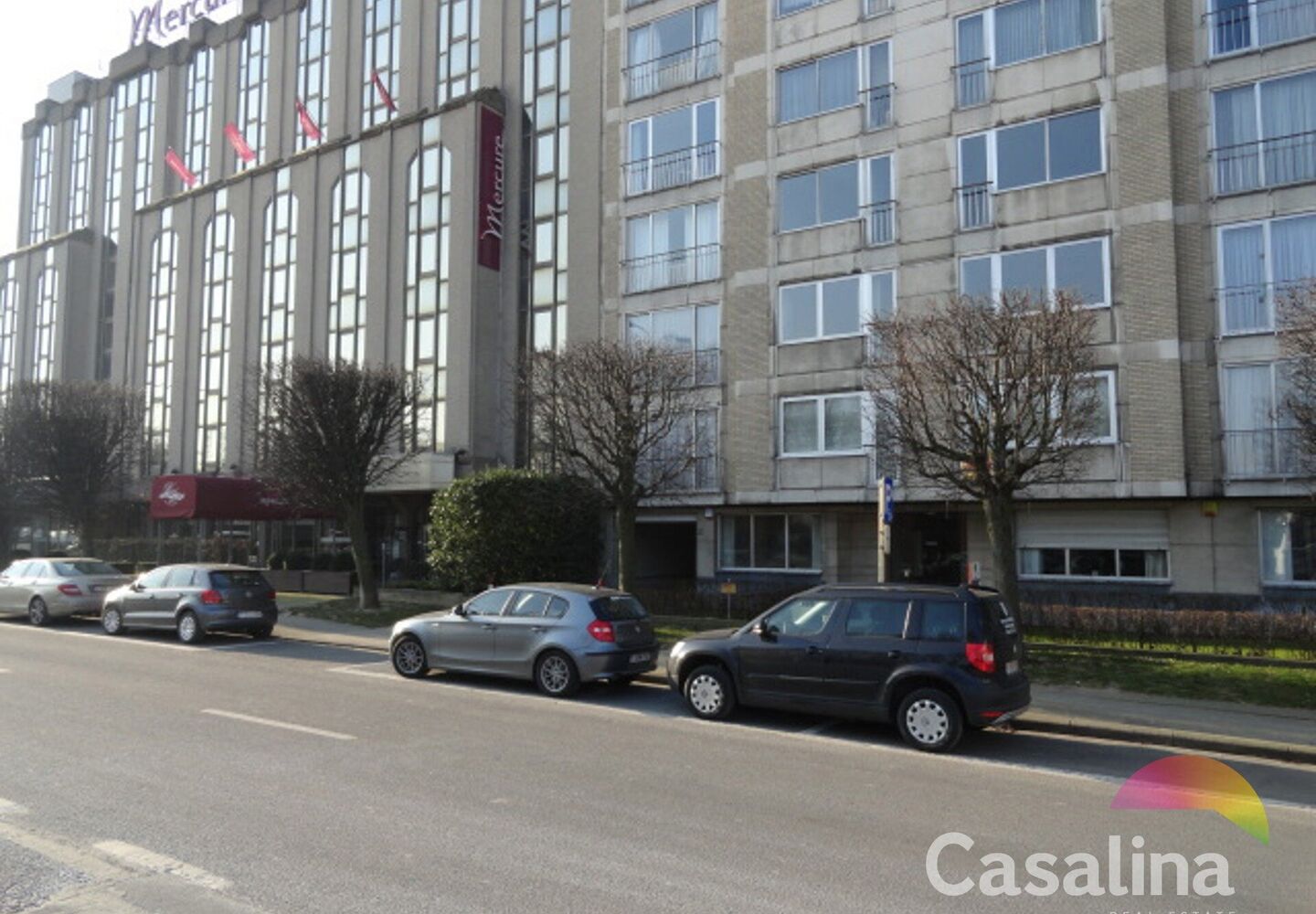 Closed garage for sale in Evere