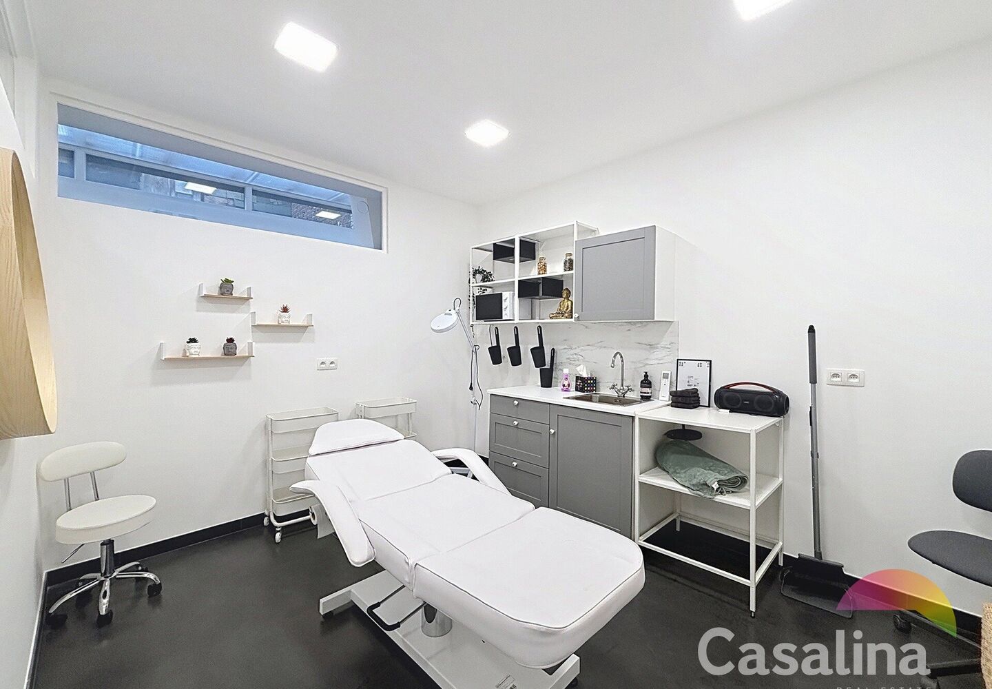 Coiffure/esthetique &agrave; louer &agrave; Evere