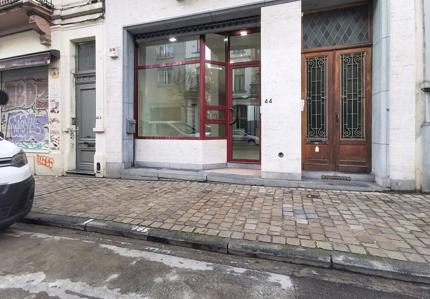 Commercial groundfloor for rent in Elsene