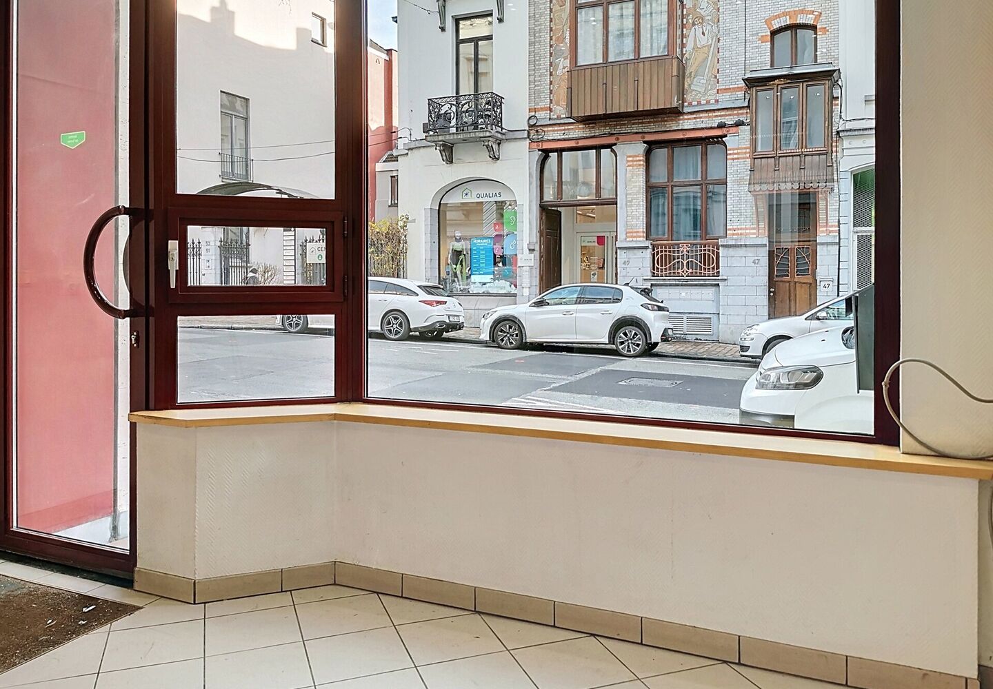 Commercial groundfloor for rent in Elsene