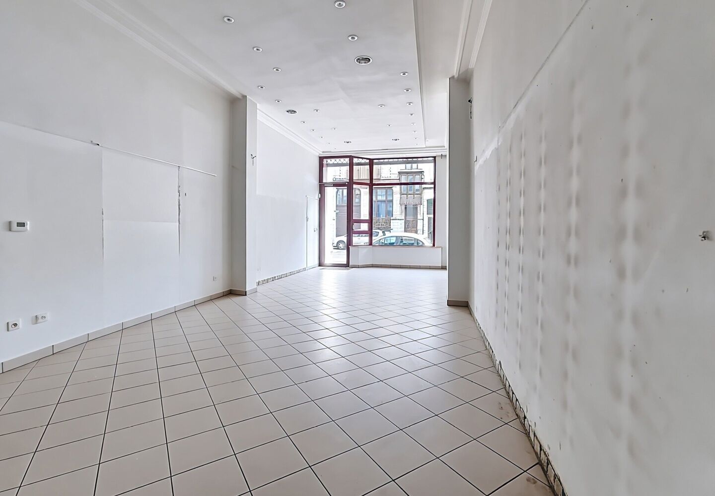 Commercial groundfloor for rent in Elsene