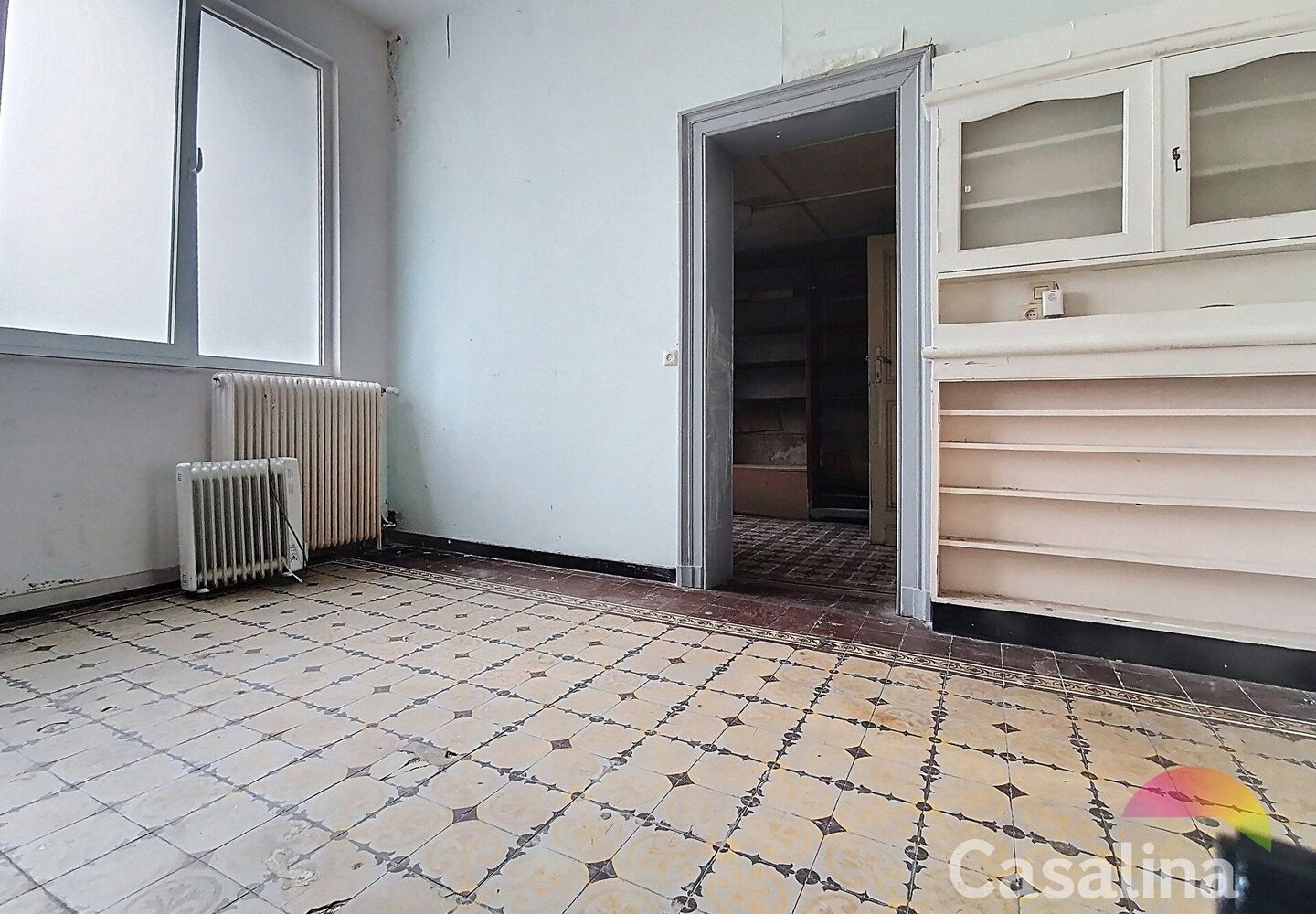 Commercial groundfloor for sale in Elsene