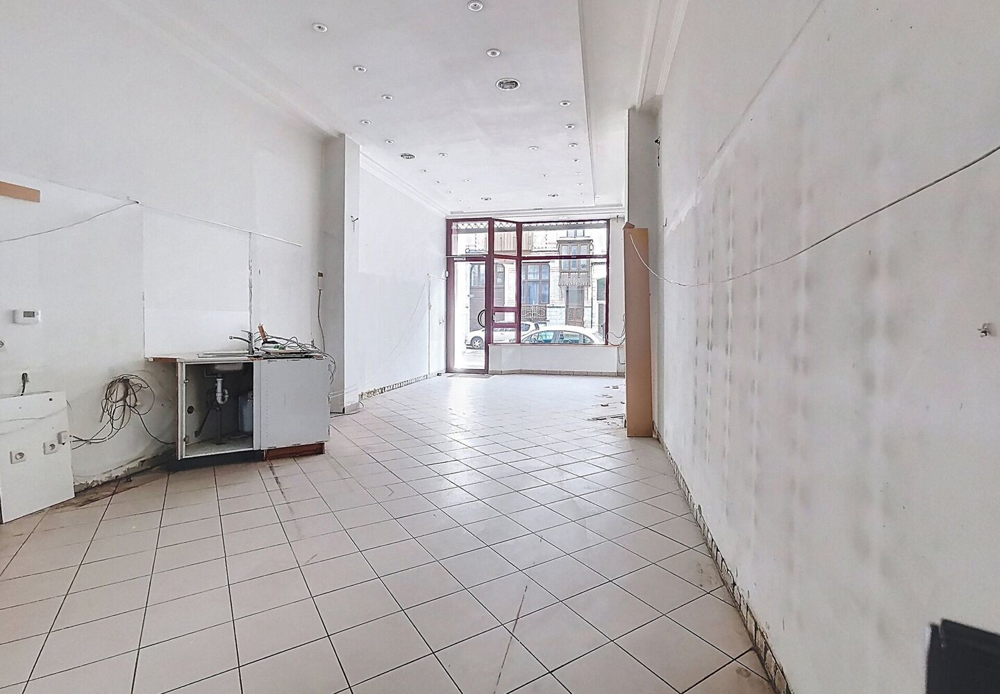 Commercieel gelijkvloers te huur in Elsene