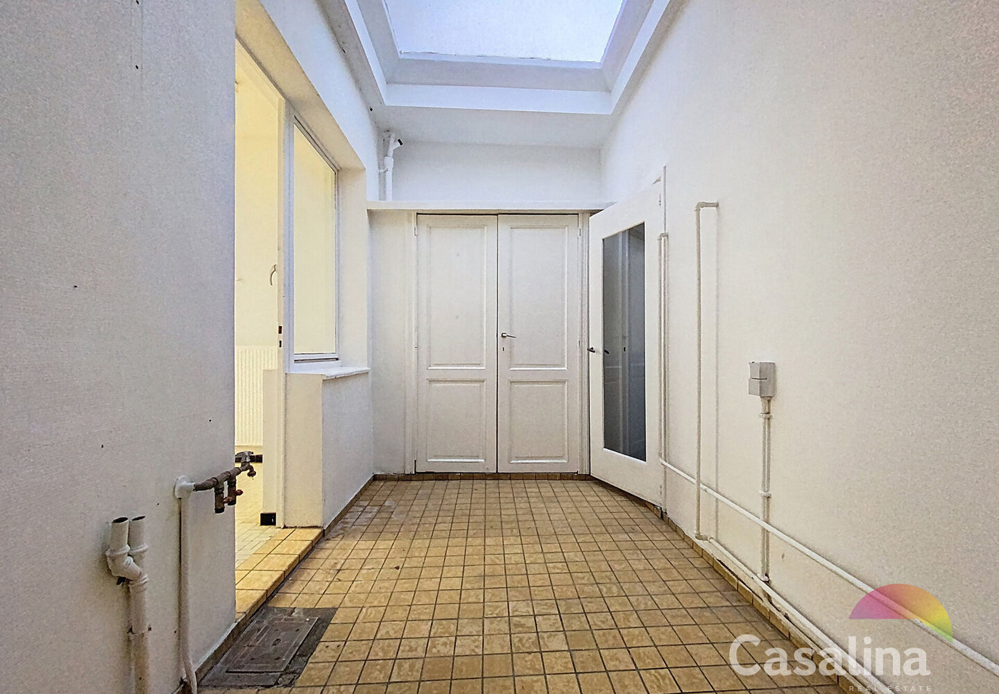 Commercieel gelijkvloers te koop in Auderghem