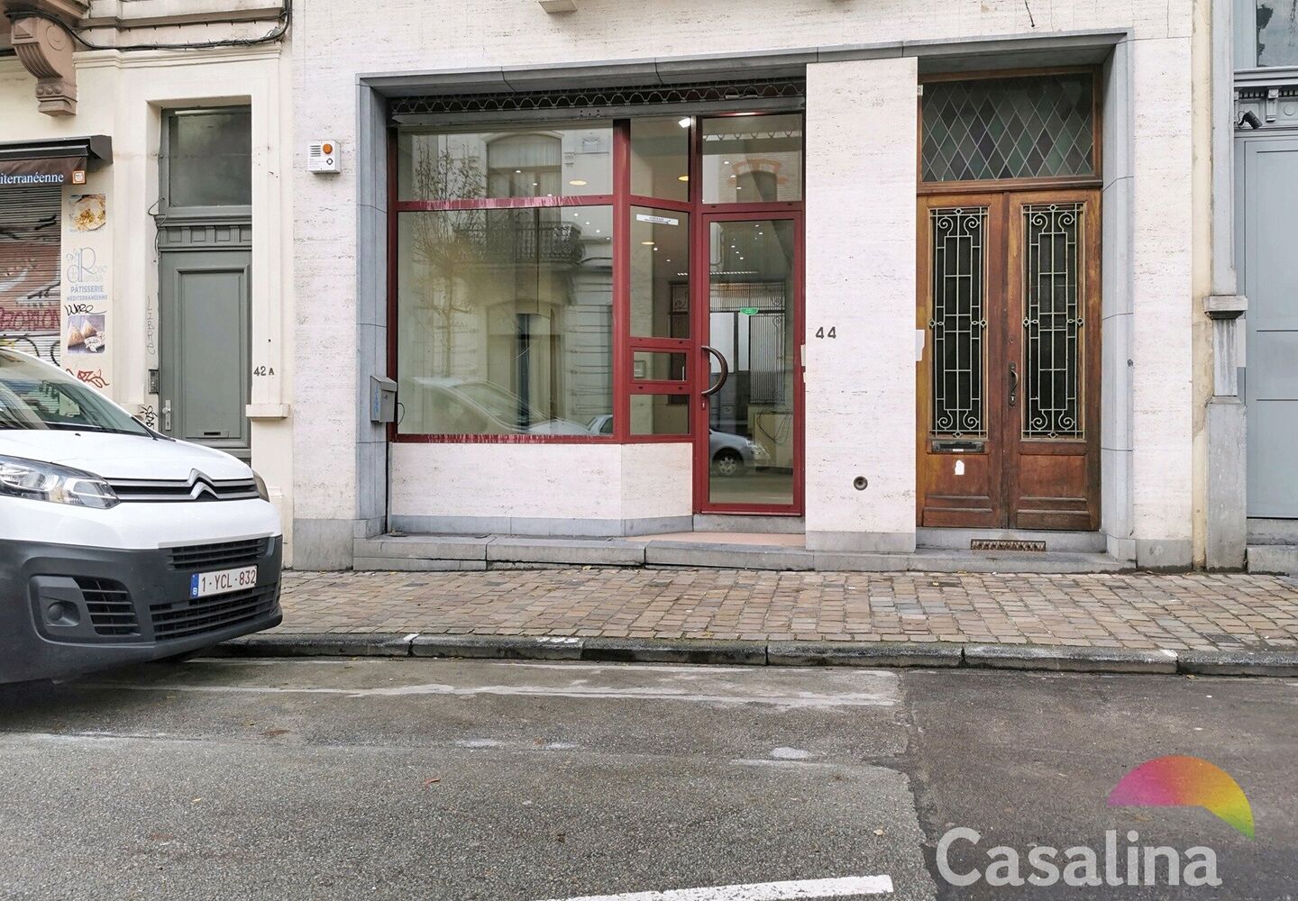 Commercieel gelijkvloers te koop in Elsene