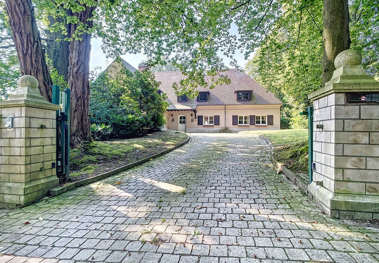 Exceptional house for sale in Kraainem