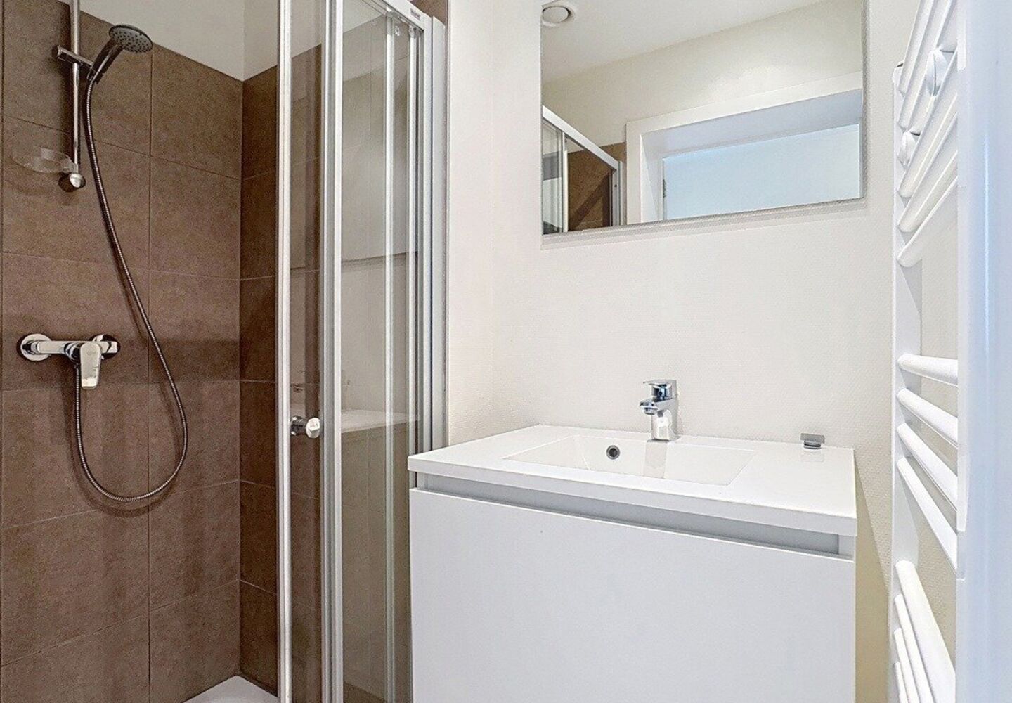 Gelijkvloerse verd. + tuin te koop in Evere