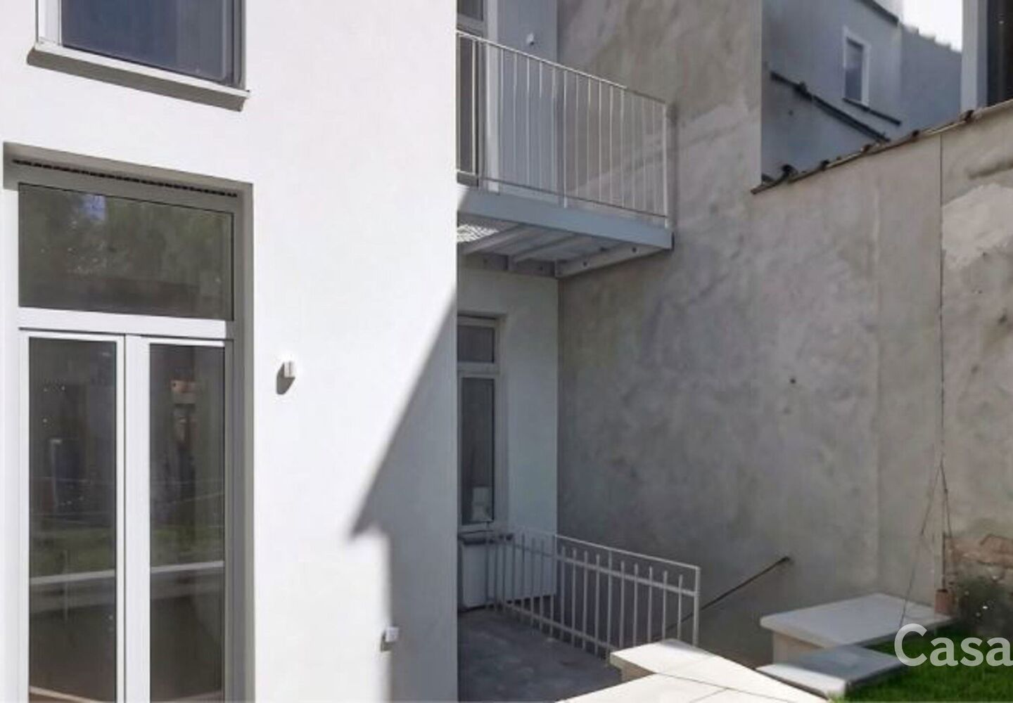 Gelijkvloerse verd. + tuin te koop in Schaarbeek