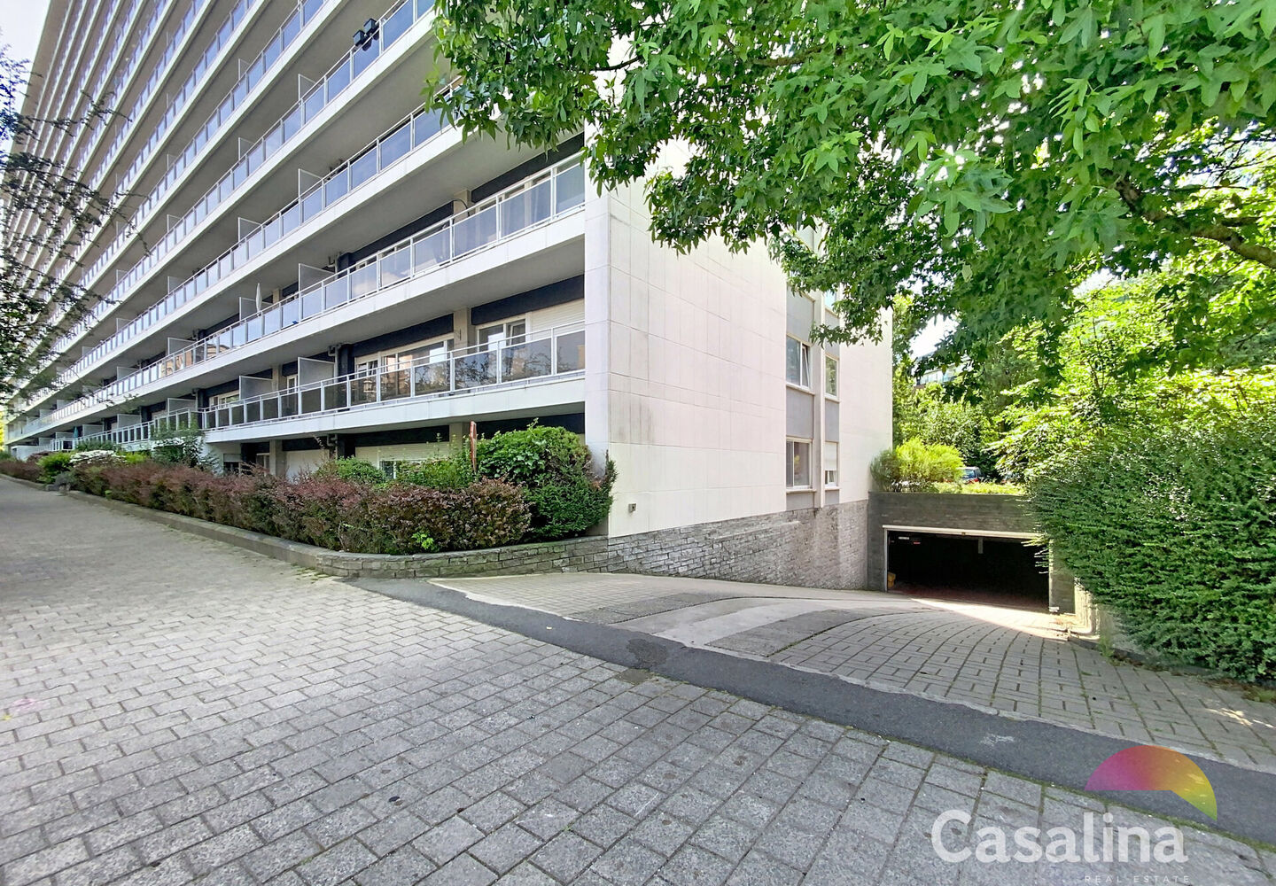 Gesloten garagebox te huur in Evere