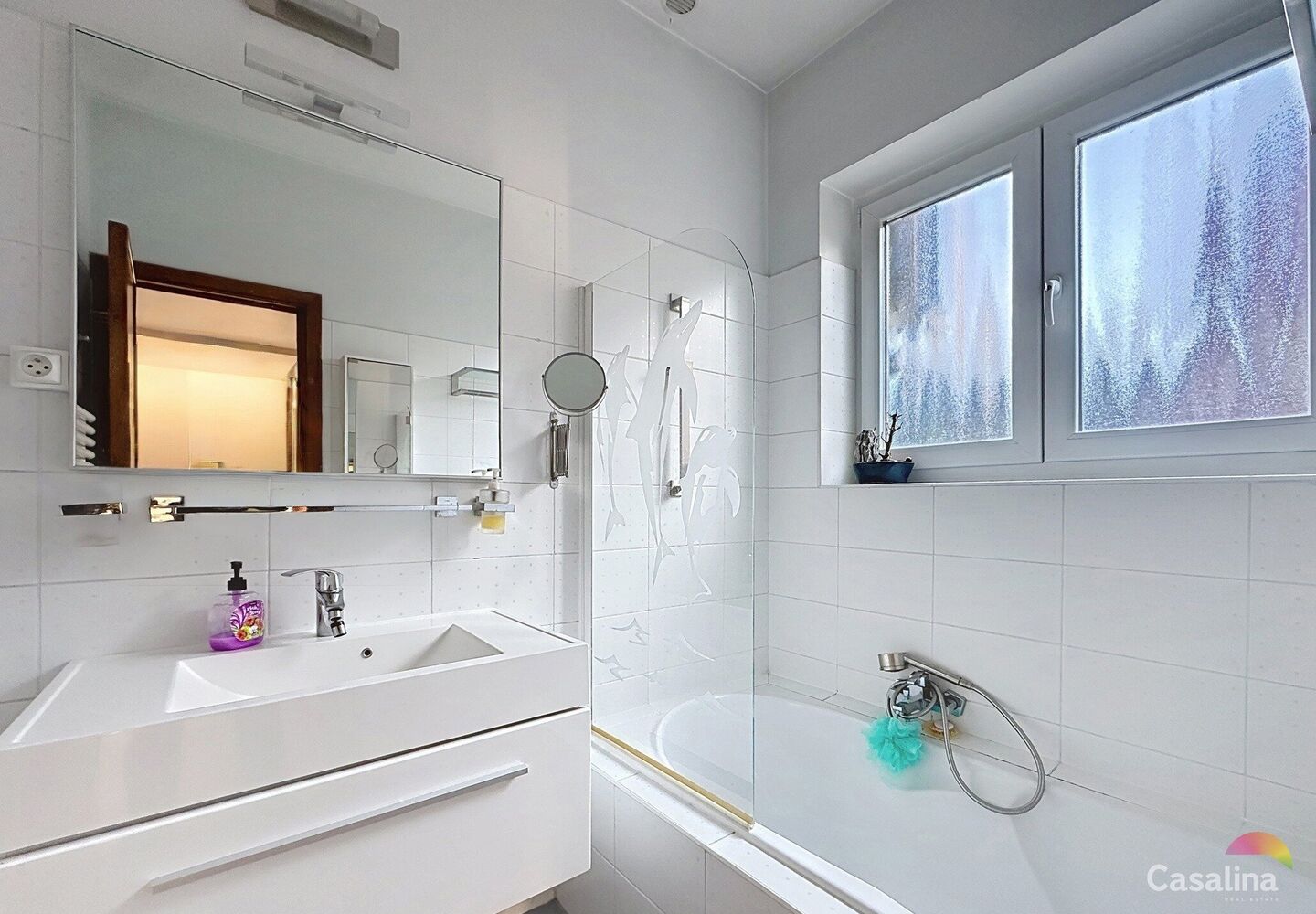 Bathroom on the ground floor