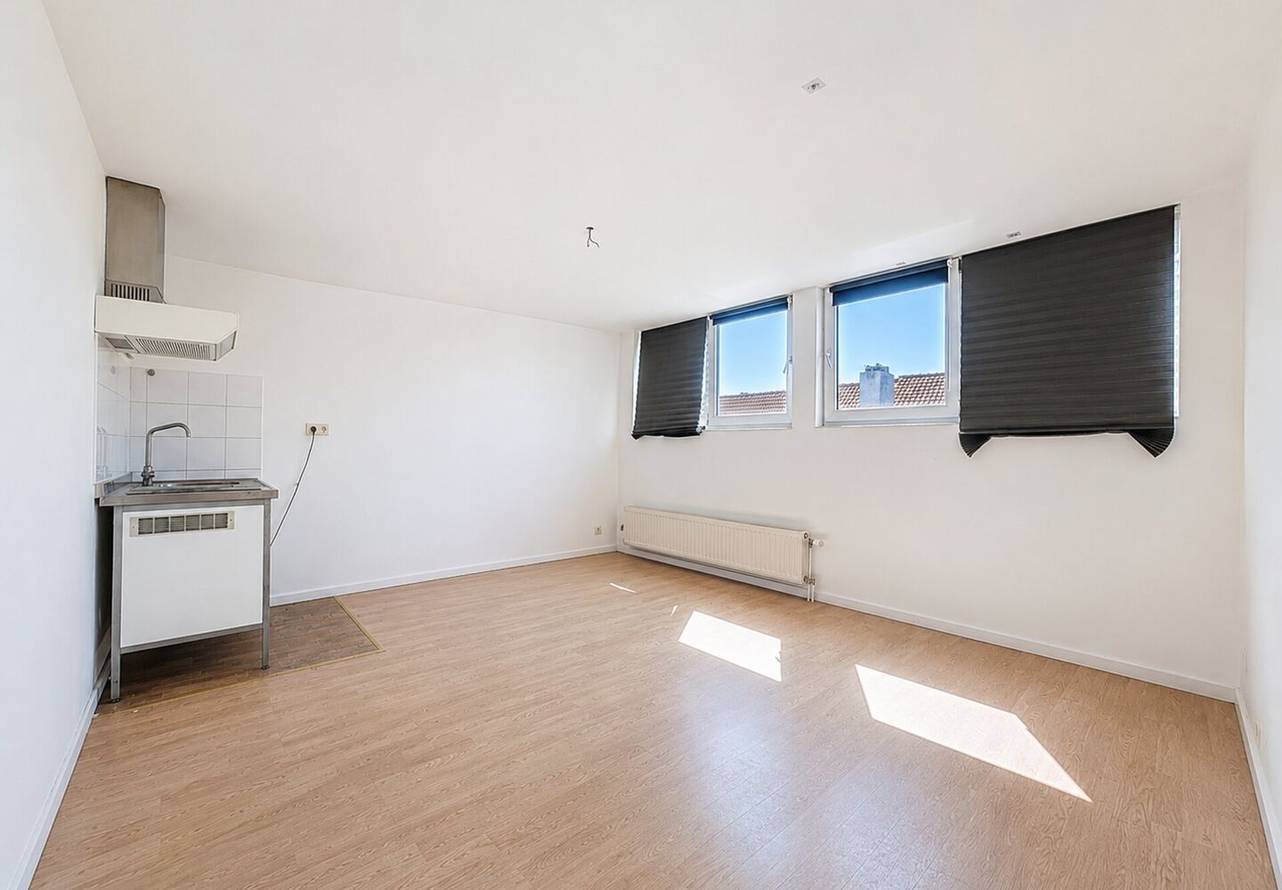 Immeuble mixte &agrave; vendre &agrave; Sint-Gillis