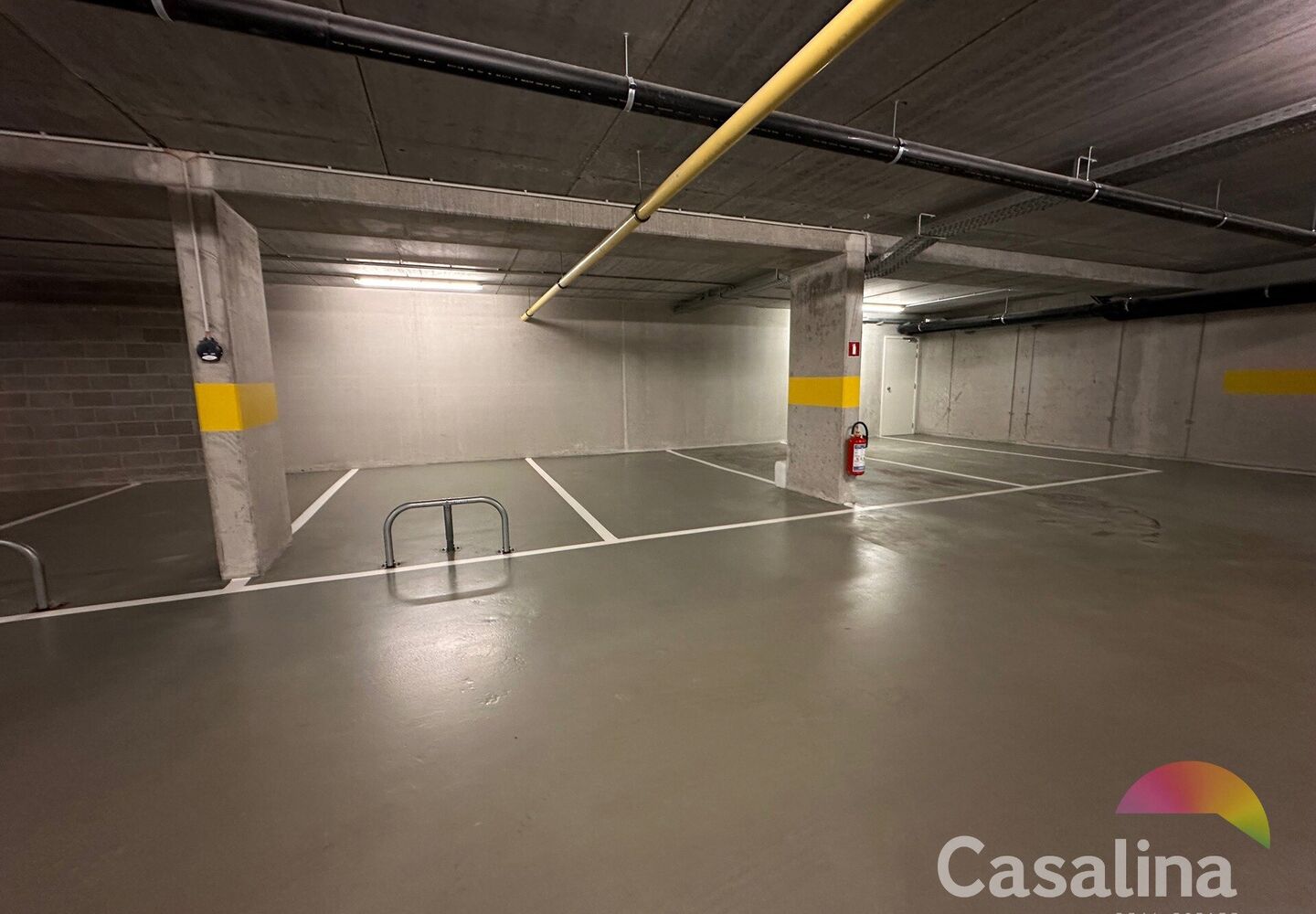 Inside parking for rent in Evere