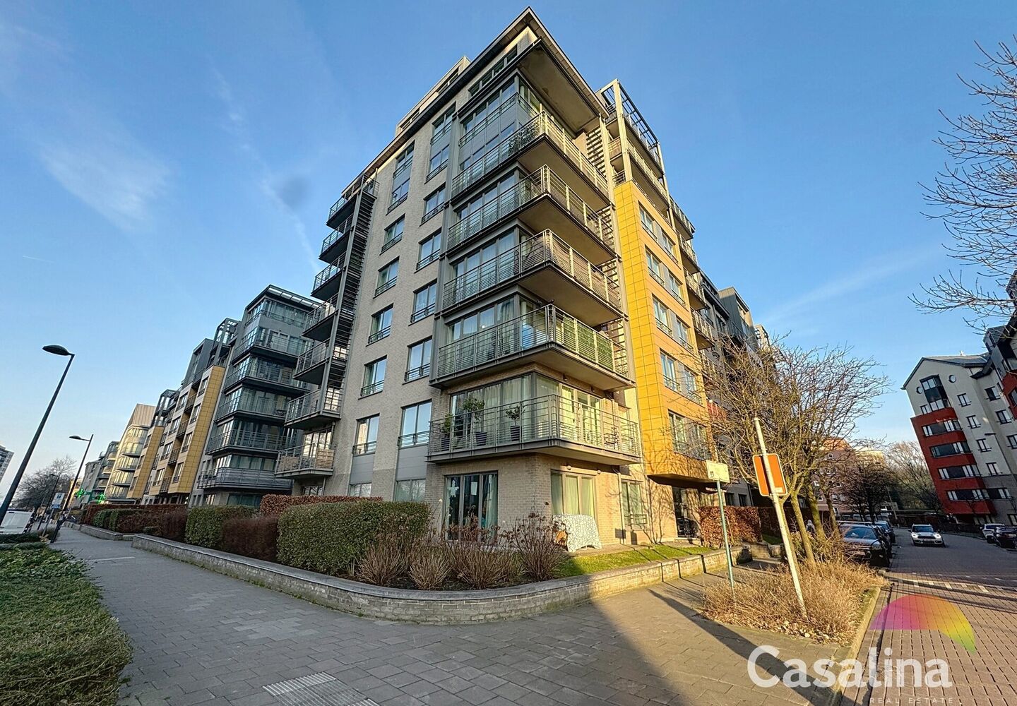 Inside parking for rent in Evere