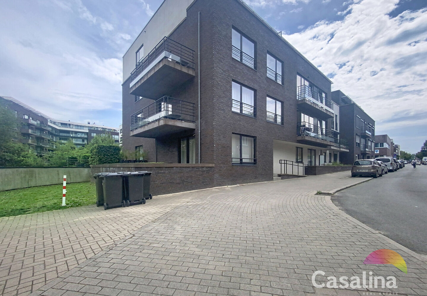 Inside parking for rent in Evere