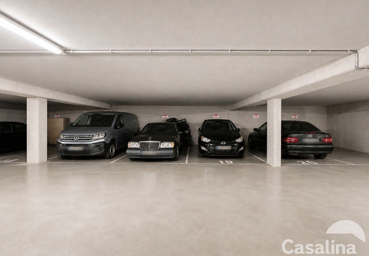Inside parking for sale in Evere