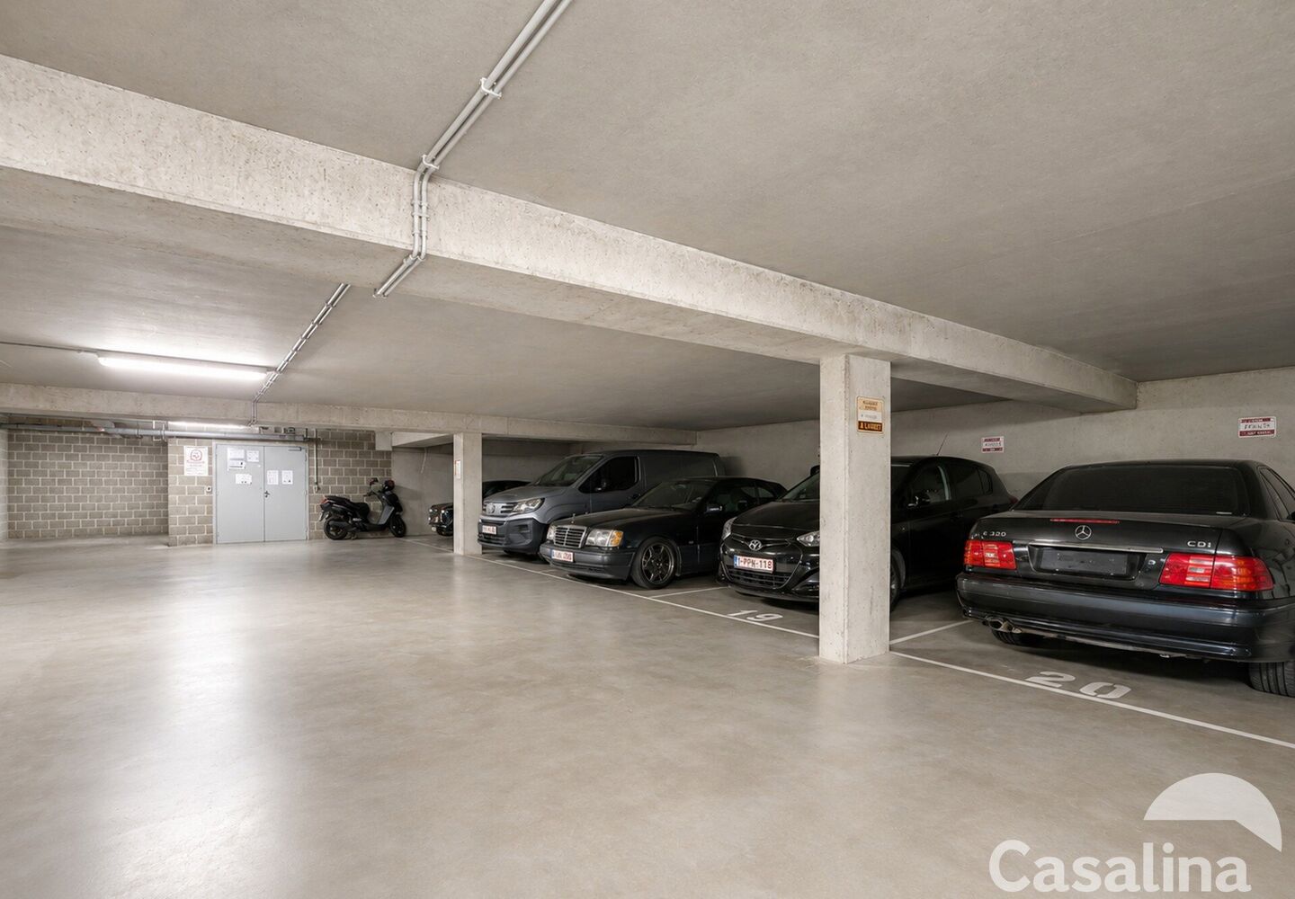 Inside parking for sale in Evere