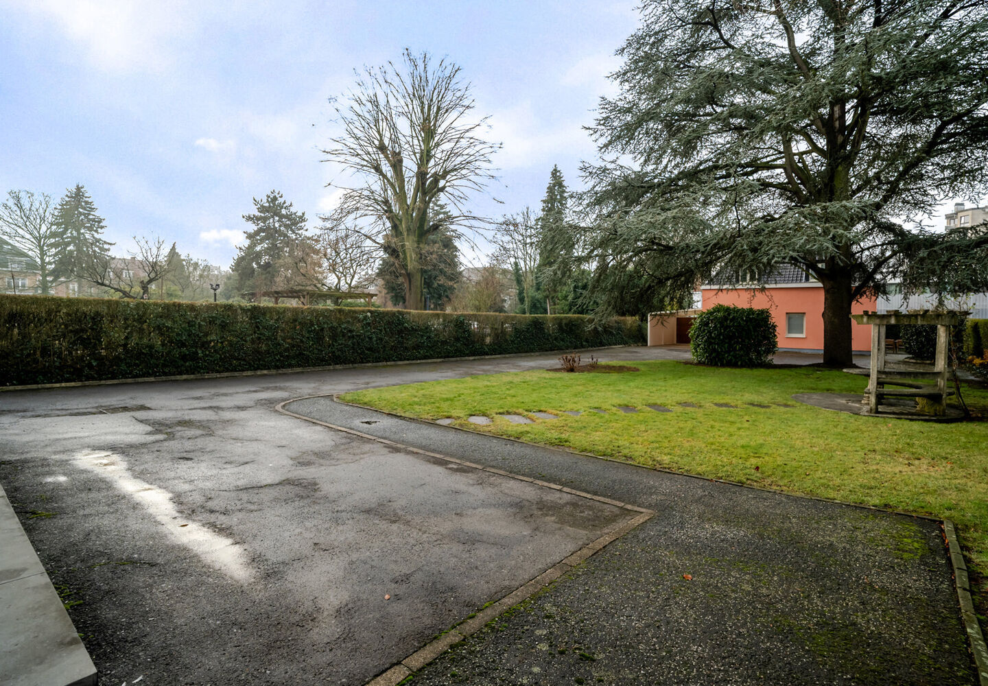 Multi-purpose building for sale in Schaerbeek