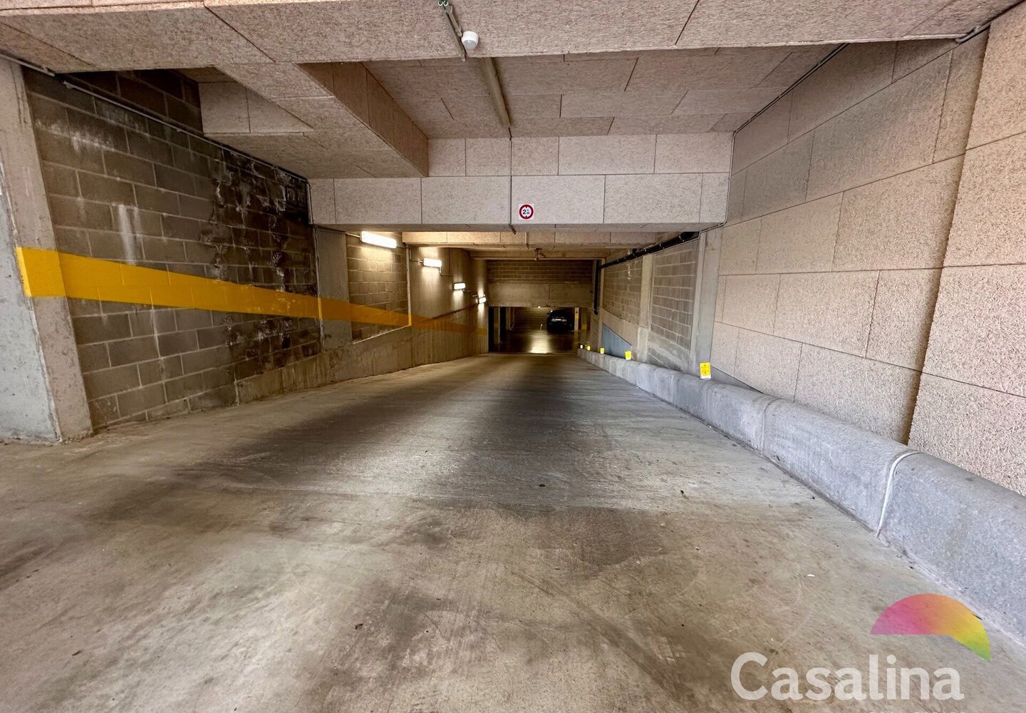 Parking intérieur à louer à Evere