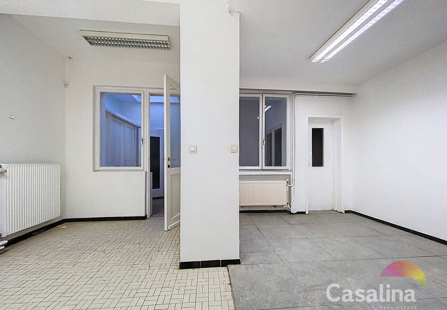 Rez commercial à vendre à Auderghem