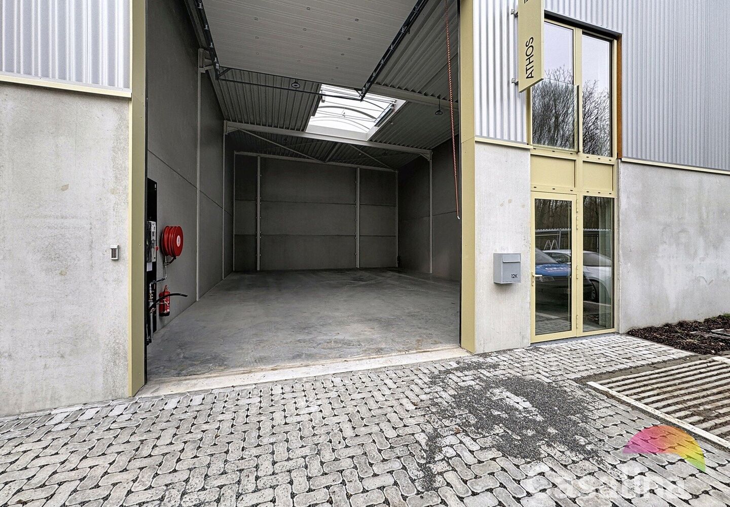 Warehouse for rent in Drogenbos