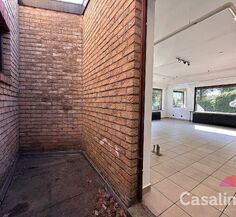 Commercial groundfloor for sale in Wezembeek-Oppem