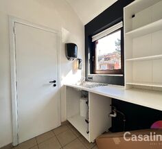 Commercieel gelijkvloers te koop in Wezembeek-Oppem