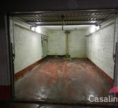 Garage (ferme) à vendre à Evere
