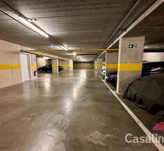 Parking intérieur à louer à Evere