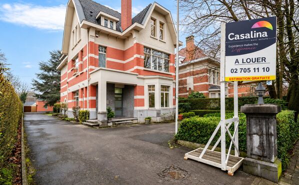 Immeuble à usage multiple à louer à Schaerbeek