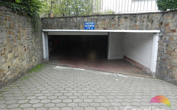 Garage (ferme) à vendre à Evere