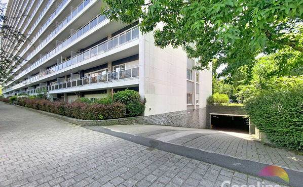 Gesloten garagebox te huur in Evere