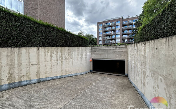 Gesloten garagebox te koop in Wezembeek-Oppem