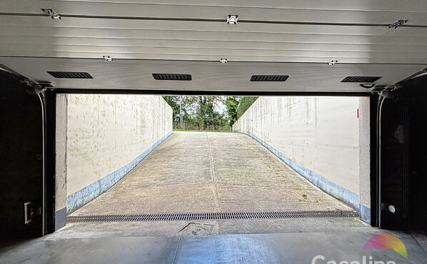 Gesloten garagebox te koop in Wezembeek-Oppem