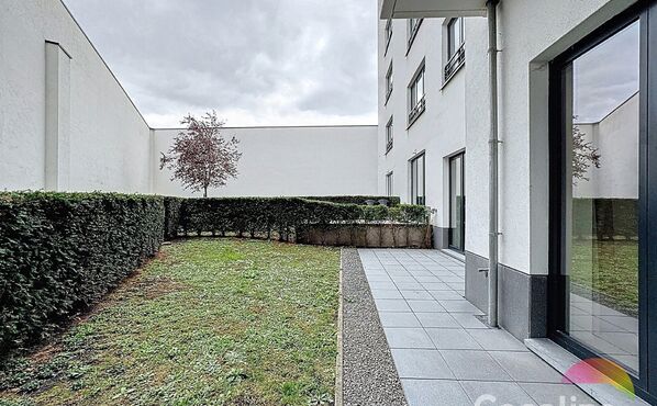 Ground floor with garden for sale in Evere