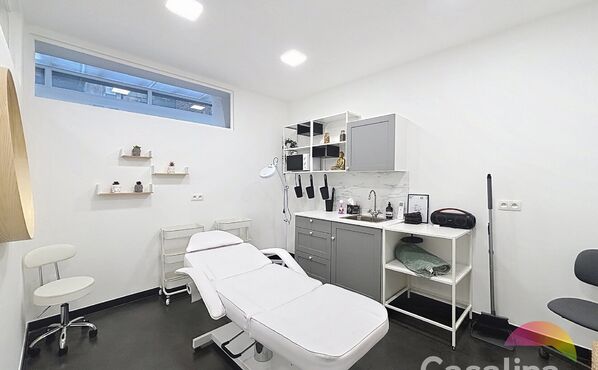 Hairstyle/beautician for rent in Evere