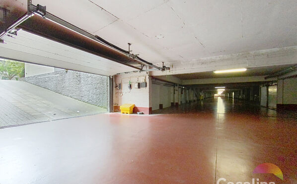 Inside parking for sale in Evere
