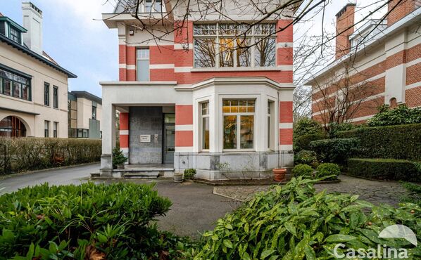 Multi-purpose building for rent in Schaerbeek